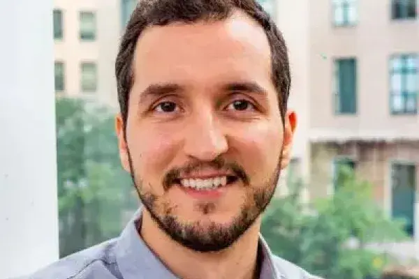 Portrait of Paulo Carvalho
